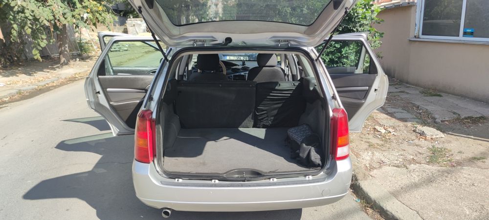Форд фокус 2000 год, 1,6 бензин, 346000км, без ръжда, ford focus