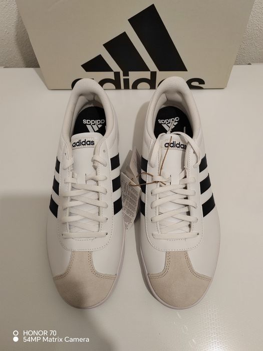 Adidas vl court base