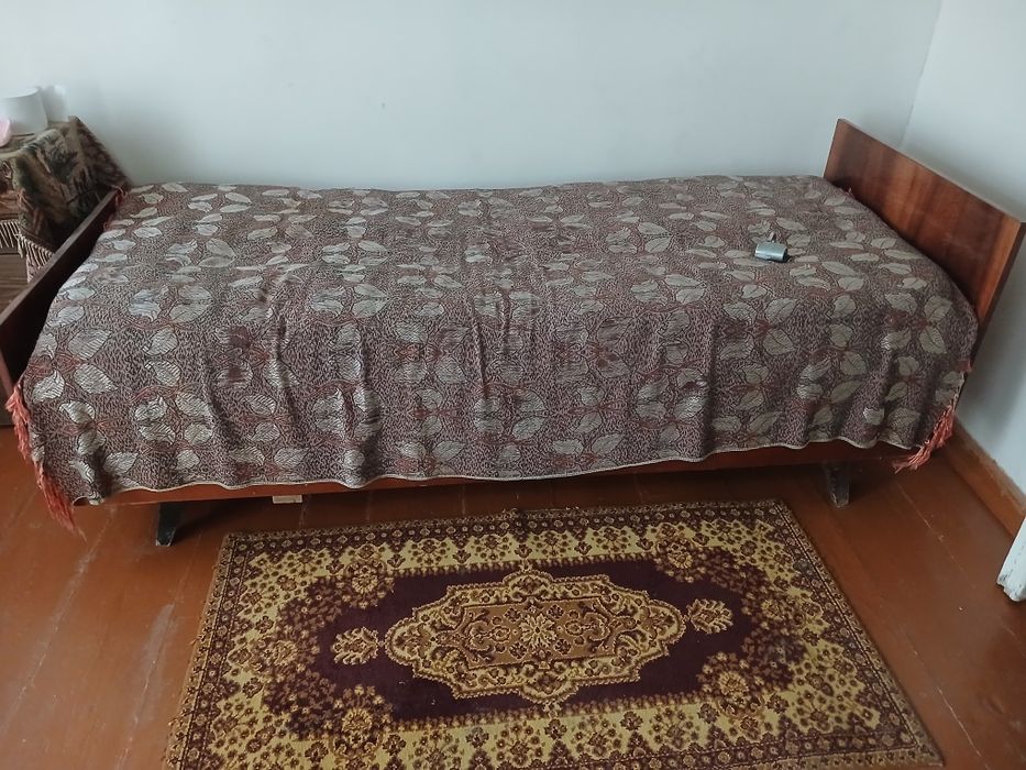 Диван-книжка кровать шкафчик для обуви б/у в хорошем состоянии