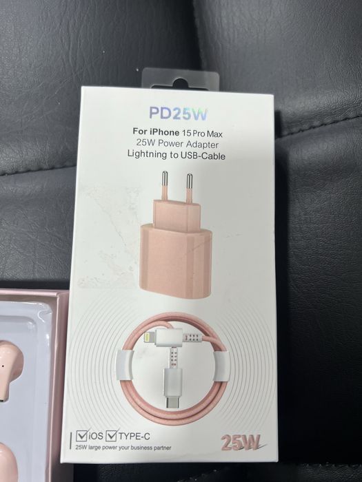 Наушники и зарядка(розовые)