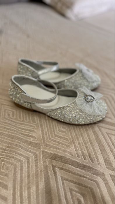 Туфли на девочку