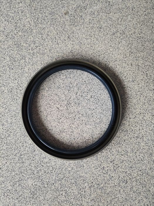 Продается сальник