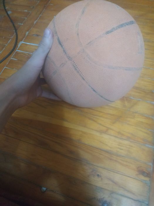 Баскетбольный мяч