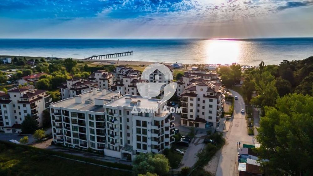 Тристаен апартамент с ГЛЕДКА ПЛАНИНА в к-с „Лонг Бийч“, с. Шкорпиловци