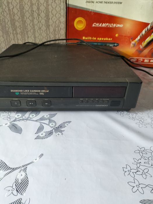 Продам видиомагнитофон