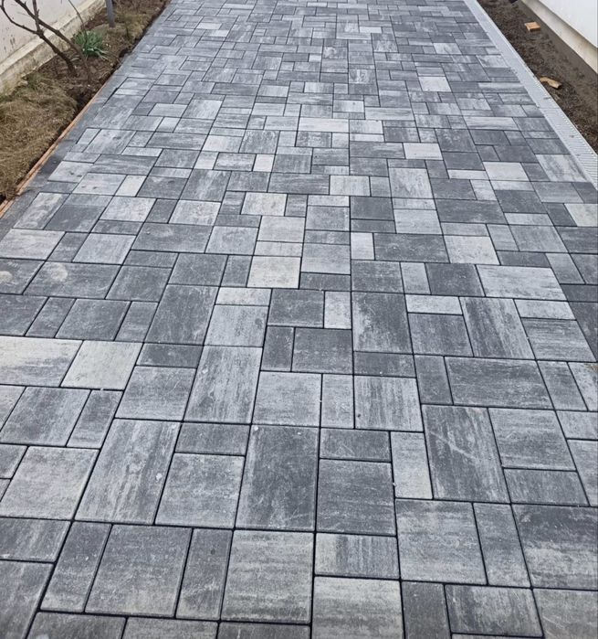 ROAYN CONS S.R.L  executam lucrari interioare /exterioare