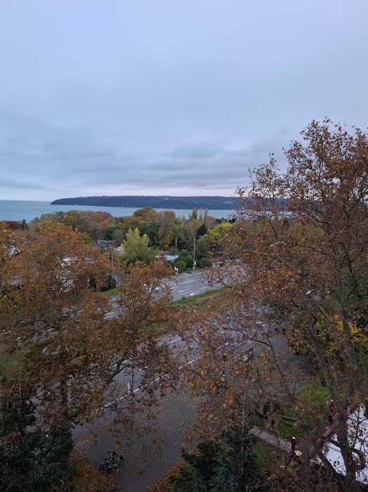 Дава се под наем Тристаен апартамент в Варна, м-т Акчелар - 60 кв.м за 650 € - Снимка #14