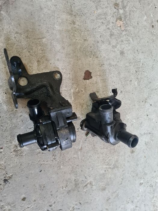 Pompa recirculare apa Passat B8 Tiguan Polo