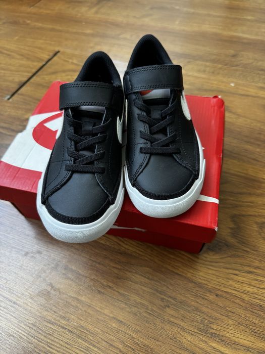 Продам кроссы детские Nike