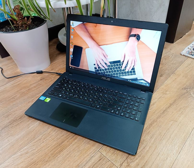 Ноутбук ASUS i3/1TB /Nvidia Windows 10.