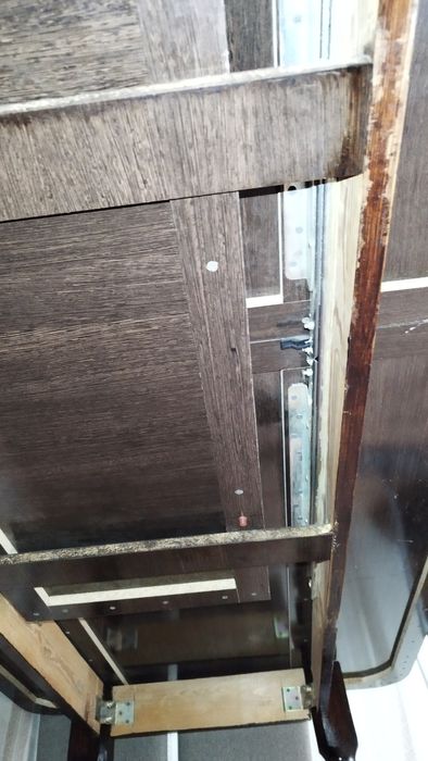 Деревянныей стол