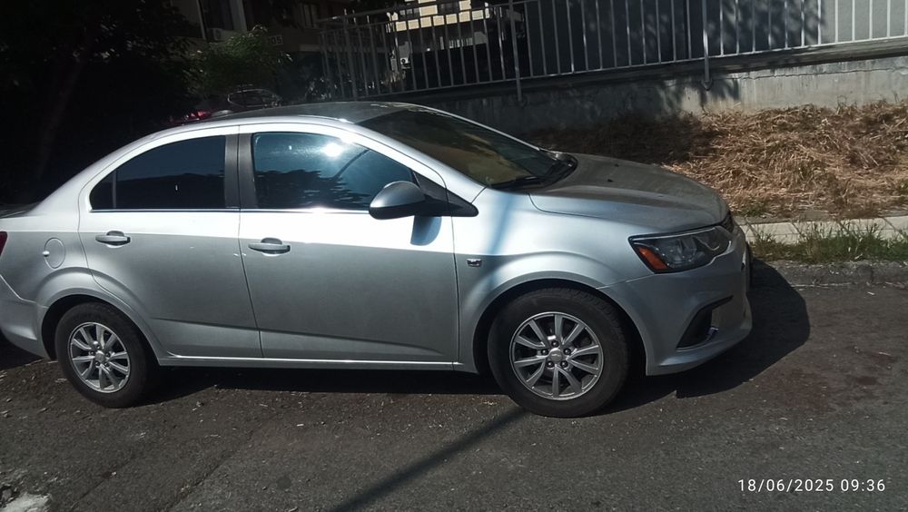 Шевролет Соник 1,8 бензин