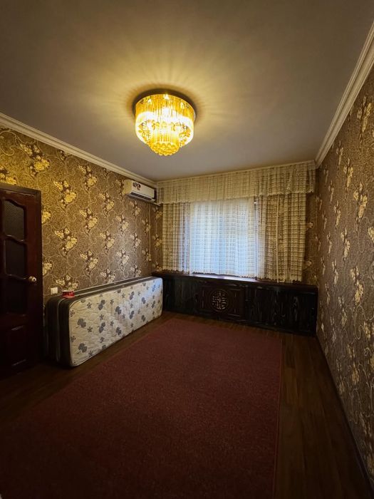 Срочно продается квартира в юнусабаде.Под нежилое.