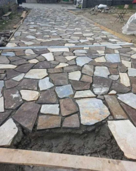 Pavaj natural din piatră de munte pentru grădini și terase