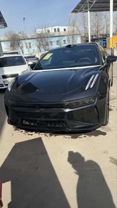 Zeekr 001 You Resstayling 2025 yil