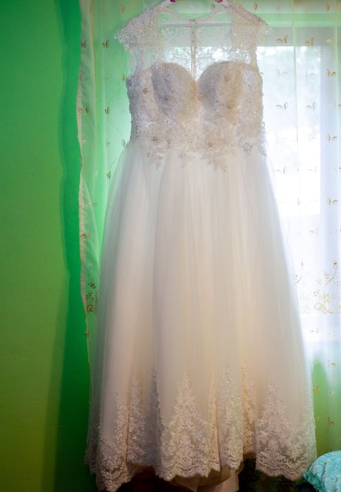 Rochie de mireasa model superb