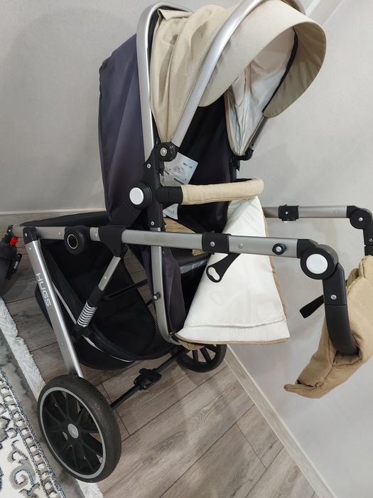 Каляска Hugs  2 в 1