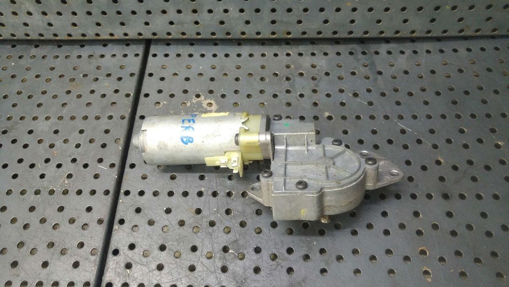 Motoras reglaj scaun dreapta skoda superb 1 3u4 3b0959762af