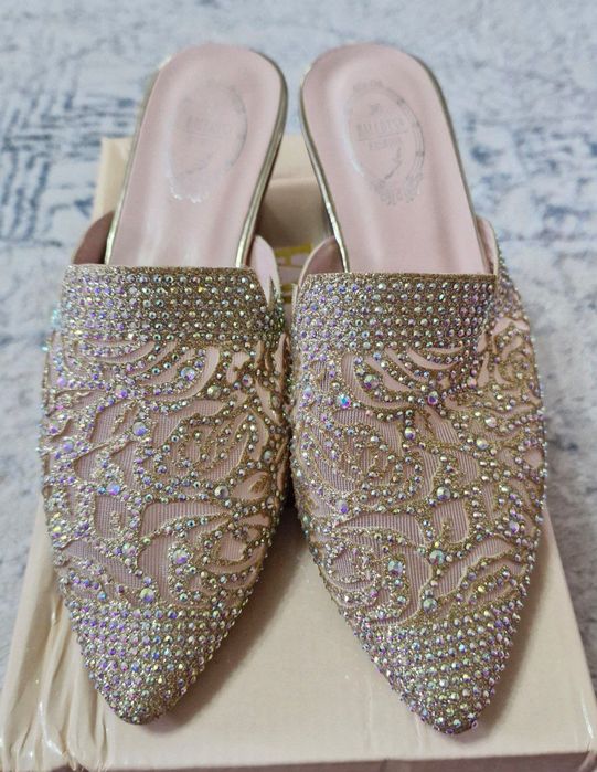 Келинлар учун оег кийим