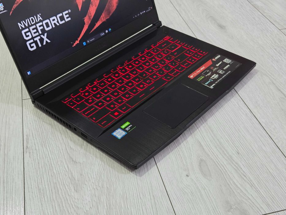 i5 | 1650-MaxQ | 8RAM | 256SSD | IPS FHD laptop лаптоп Msi МСИ gaming гейминг