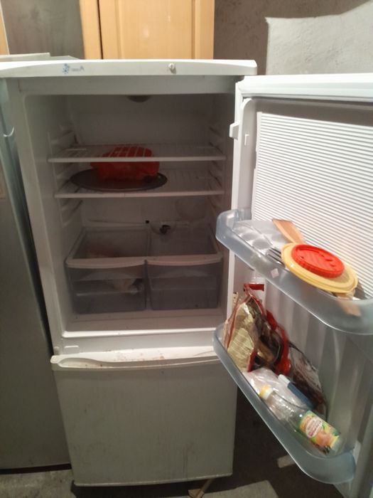 Холодильник  ？Artel и NORD