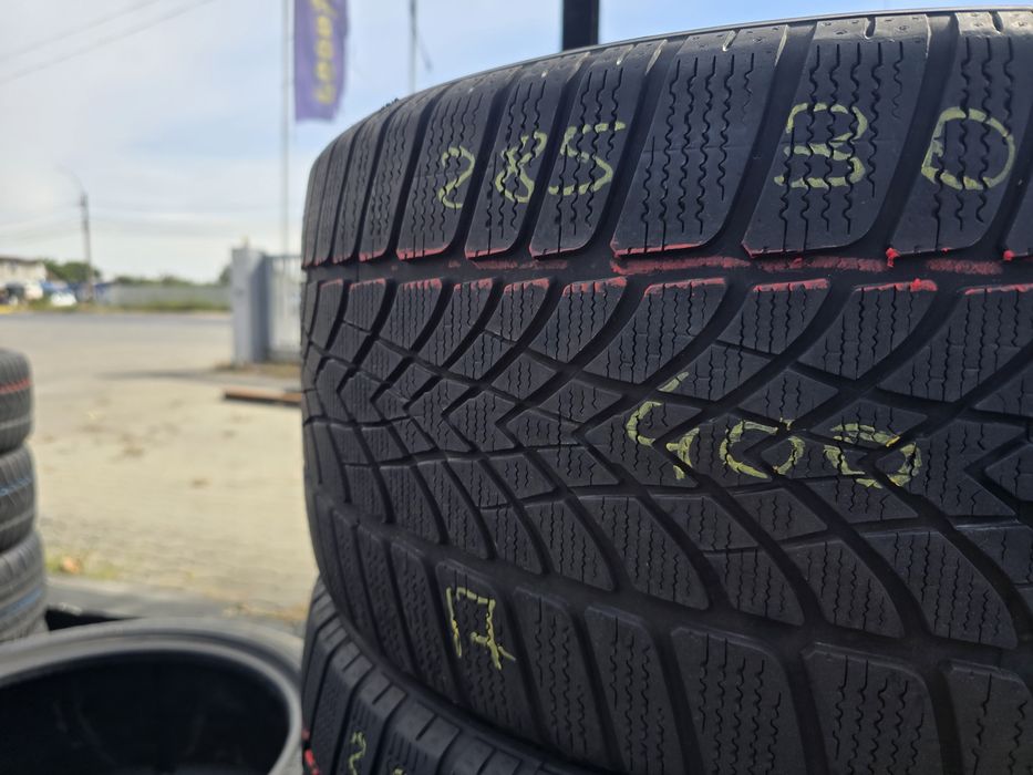 285 30 21 Dunlop m+s