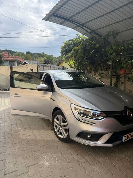 Megane 4 1.3 TCE benzina 115 cp 6 viteze 77.350 km Unic proprietar
