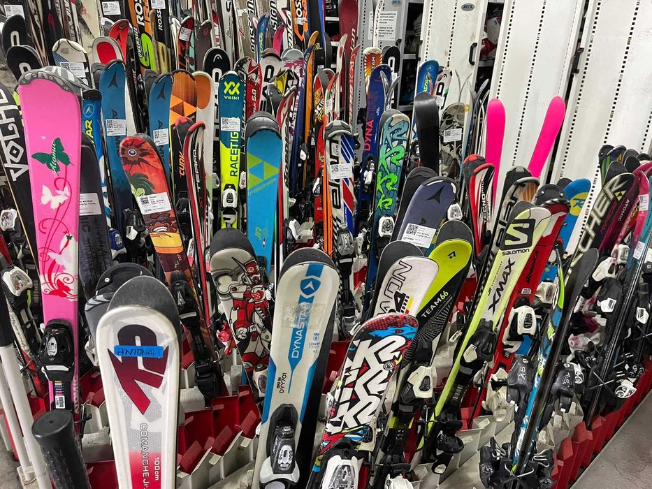 Vand lot schiuri copii en-gros, stare buna, toate marimile