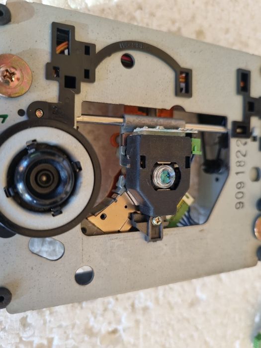 Laser Optic JVC original pt CD Player. Impecabil.