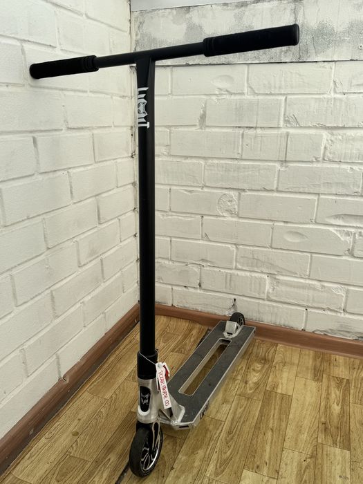 Трюковой самокат Limit