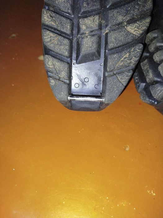 Лыжные ботинки лыжные