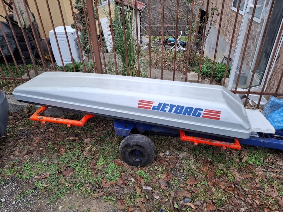 Авто бох  със скоби и ключ