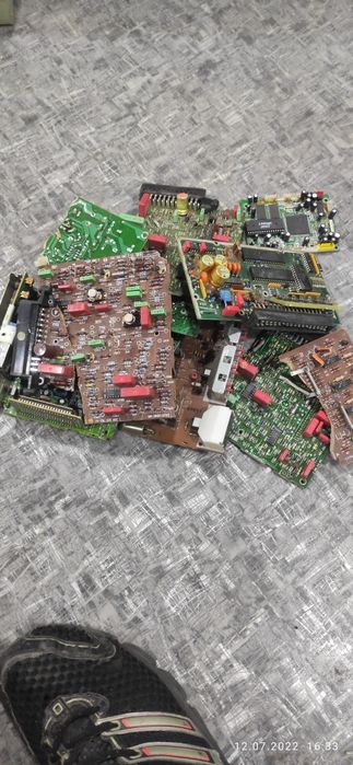 Платы микросхемы транзисторы радиодетали