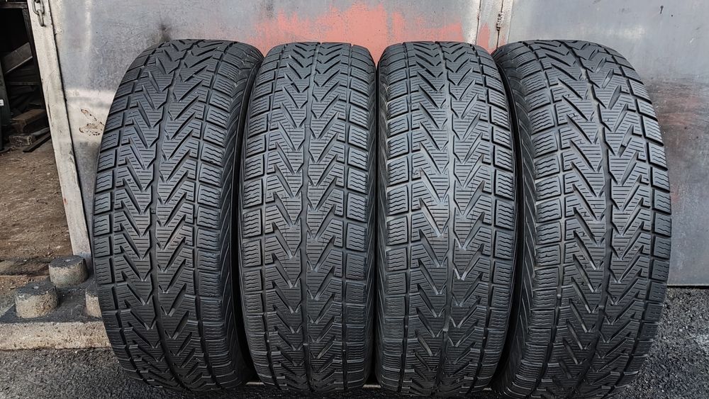 4бр. зимни гуми 235/65/18 Vredestein, XL подсилени
dot21
6.8mm. грайфе
