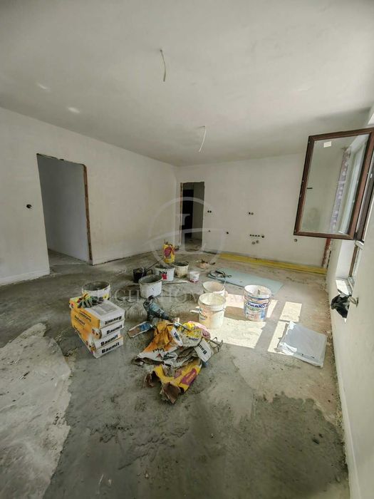 Продава се Тристаен апартамент в Пловдив, Кючук Париж - 84 кв.м за 1572 €/кв.м - Снимка #1