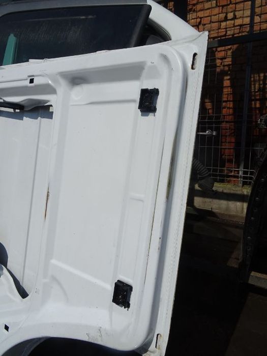 Vand Usa Fata Dreapta Mercedes Sprinter din 2005 volan pe stanga fara rugina fara lovituri