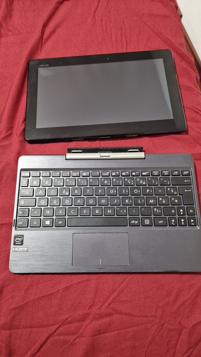 Laptop/tabletă Asus 2 în 1 10.1 inch