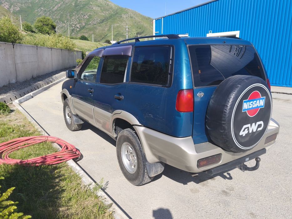 Nissan Mistral 1996