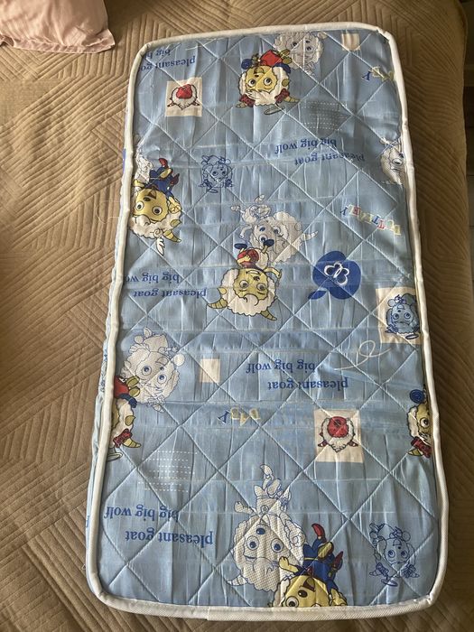 Продам детский матрас для манежа