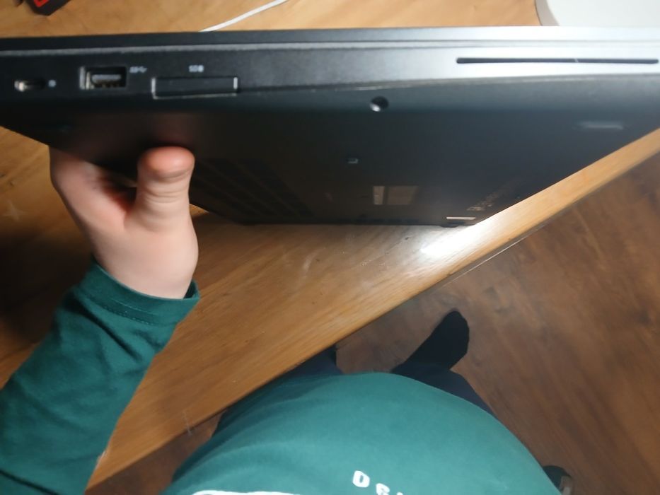 Vand laptoo dell latitude 5490