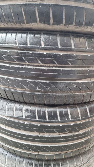 Продам шины 215 55 R17