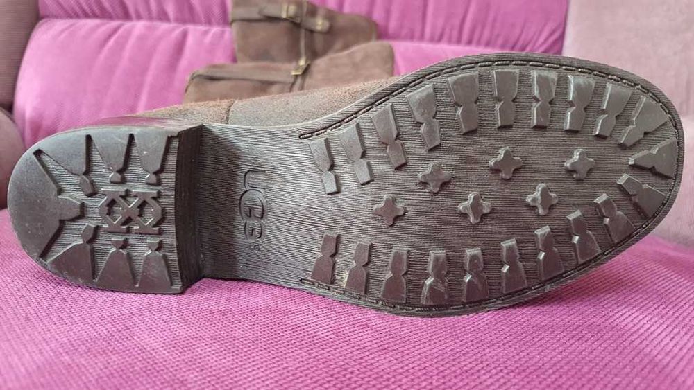 Ghete piele stil ciocate Wrangler de la UGG Cadie Western marimea 36,5