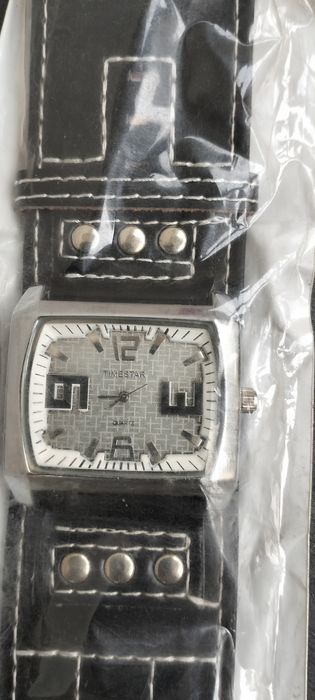 De vânzare ceas nou