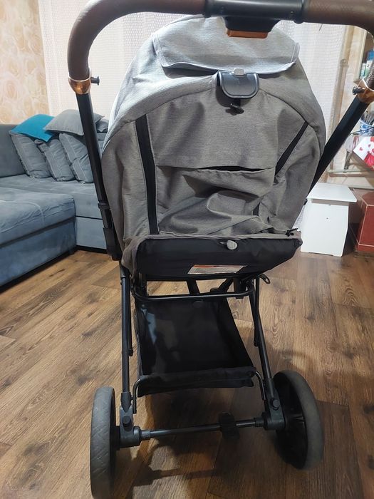 Продам коляску в идеальном состоянии состоянии