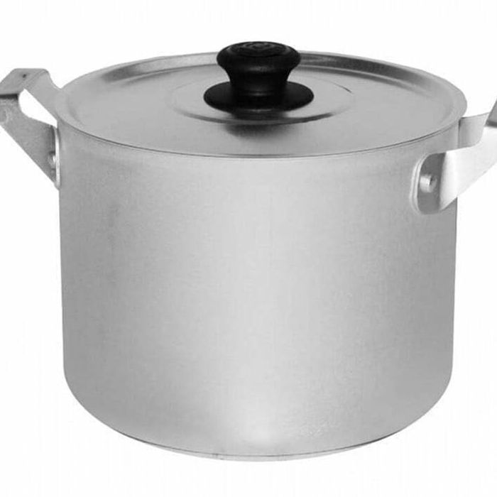 Кастрюля алюминиевая