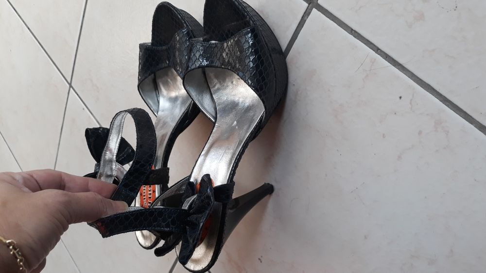 Дамски сандали от естествена кожа