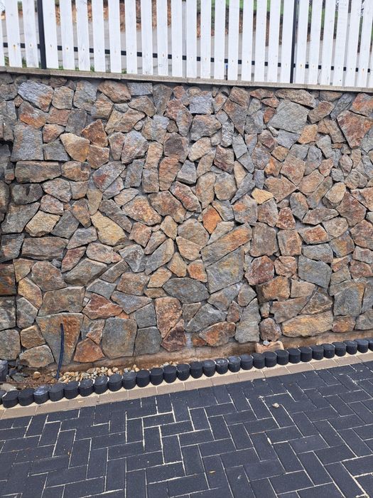 Piatră decorativă placat și pavat