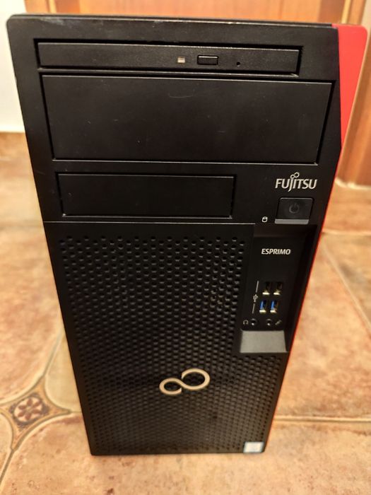 Vand desktop Fujitsu