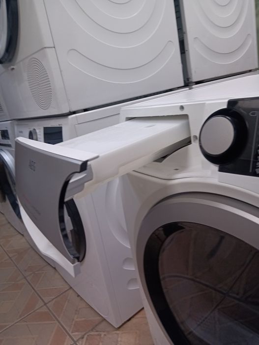 Сушилня с термопомпа Аег Aeg Series 8000 А+++  9кг. 2 години гаранция!