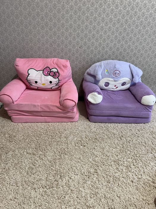 Продам 2 детских мягких кресла